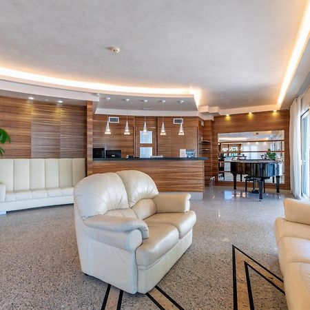 Hotel Villa Doimo Lignano Sabbiadoro Buitenkant foto